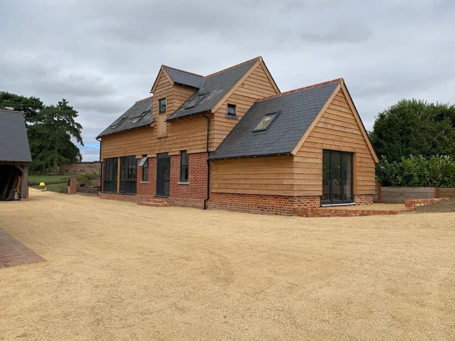 The Old Stables Villa Salisbury Exterior photo