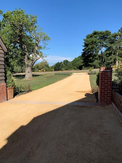 The Old Stables Villa Salisbury Exterior photo